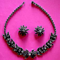 a beautiful Juliana vintage costume jewelry necklace, bracelet and earrings